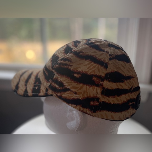 Dolce and Gabbana, AUTHENTICATED. Ball cap size Medium - Picture 6 of 11